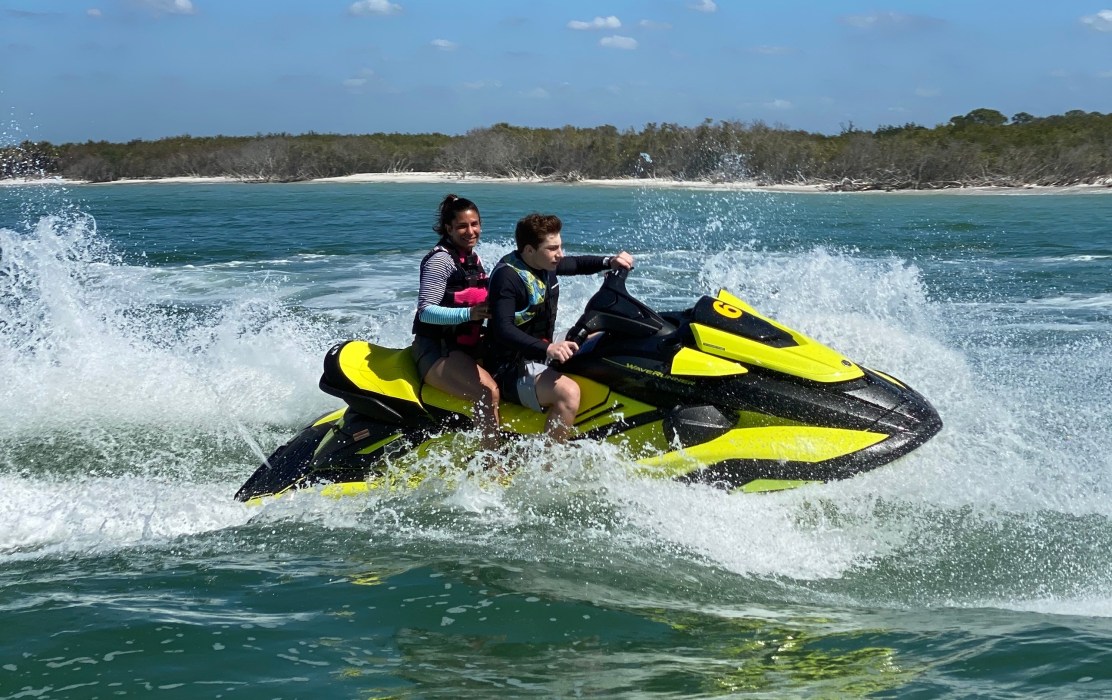 Beach Jet Skis - Jet Ski Rentals Clearwater Beach, FL